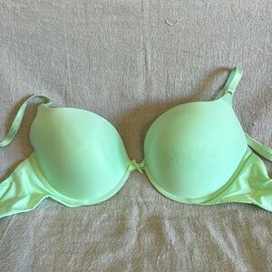 Victoria’s Secret Push Up Bra. New without tags.